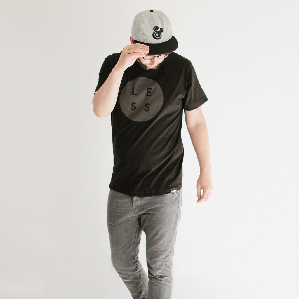 Less Shirt - Imagen 4